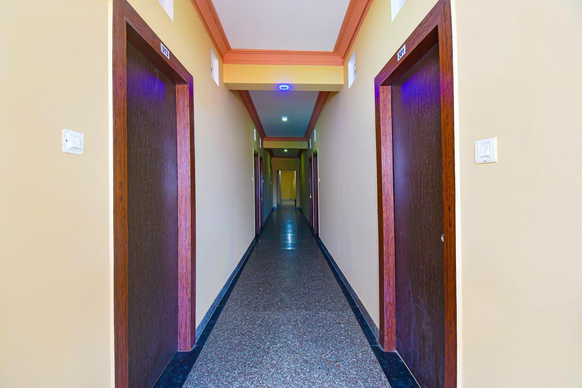 Oyo Flagship Hotel Sea Garden Puri Ngoại thất bức ảnh