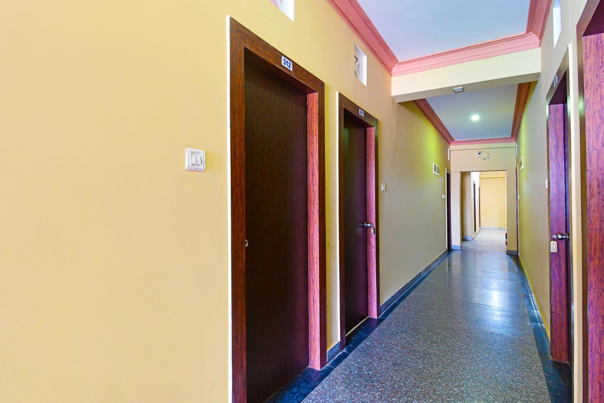 Oyo Flagship Hotel Sea Garden Puri Ngoại thất bức ảnh